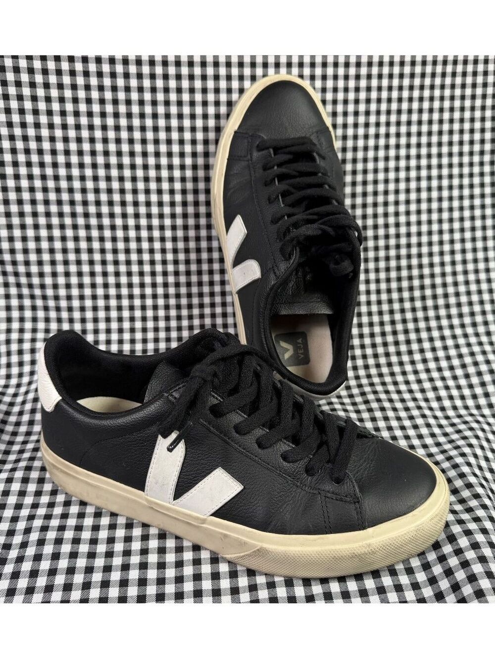Veja Campo Leather Sneakers Womens 8 EU 39 Black White V Logo Low Top Shoes